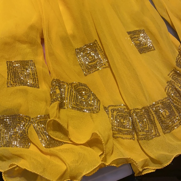 Beautiful Top size L color: yellow - Picture 9 of 10